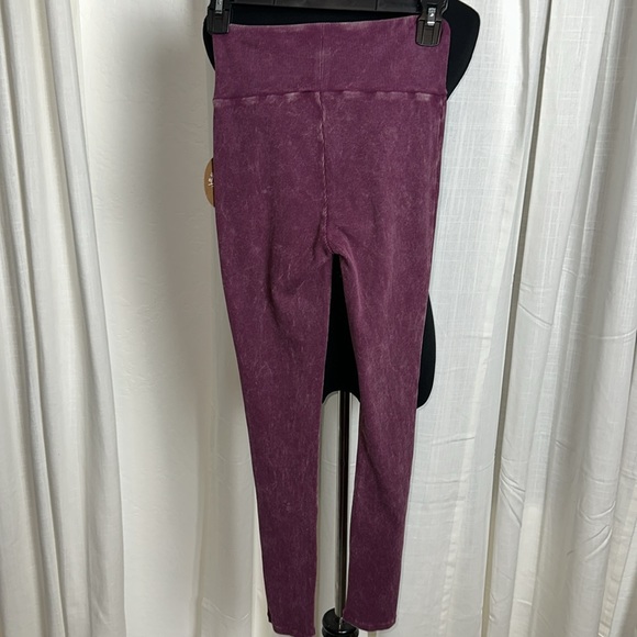 🦋🦋Splendid Ribbed Legging🦋🦋 - Picture 2 of 9